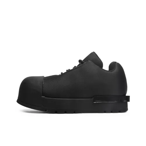 Hong Kong Meng Slip Resistant Support Height Increasing Low Top Skateboard Shoes Unisex Black Warrior