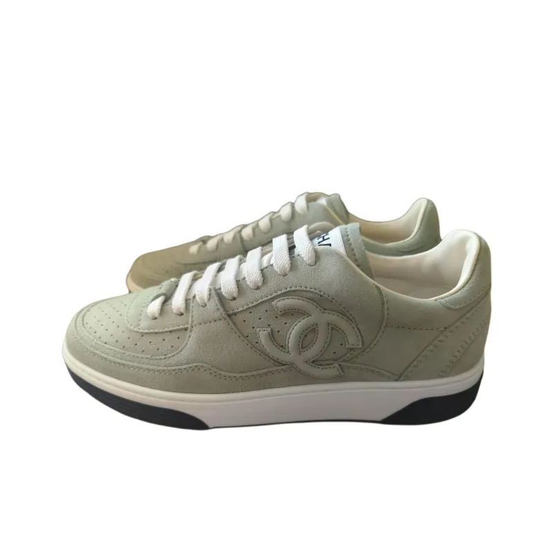 CHANEL 23A Low Top Skateboard Shoes Women's Green-2