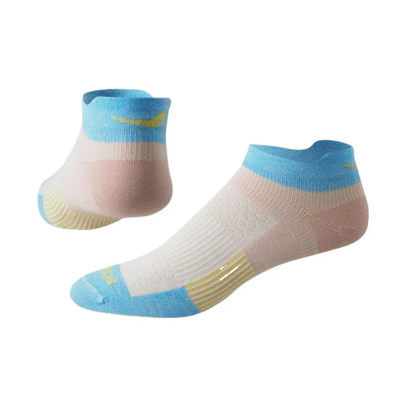 Saucony Inferno Liteweight Inferno Ultralight No Show Tab Ankle Socks Unisex 3 Pack Light Pink-2