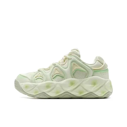 XTEP Slip Resistant Coverage Lightweight Low Top Casual Shoes Women's Cream Yellow Green Fig Green