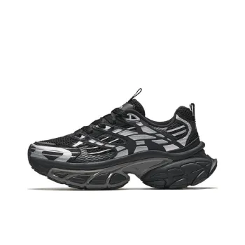 Anta Cushioned Slip Resistant Coverage Low Top Chunky Sneakers Women's Black Silver