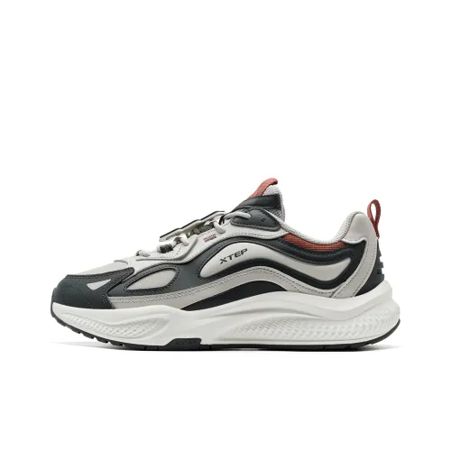 XTEP Non slip Lightweight Low Top Casual Shoes Men's Gray Black Red