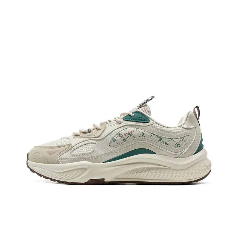 XTEP Non slip Lightweight Low Top Casual Shoes Men's Beige Green-0