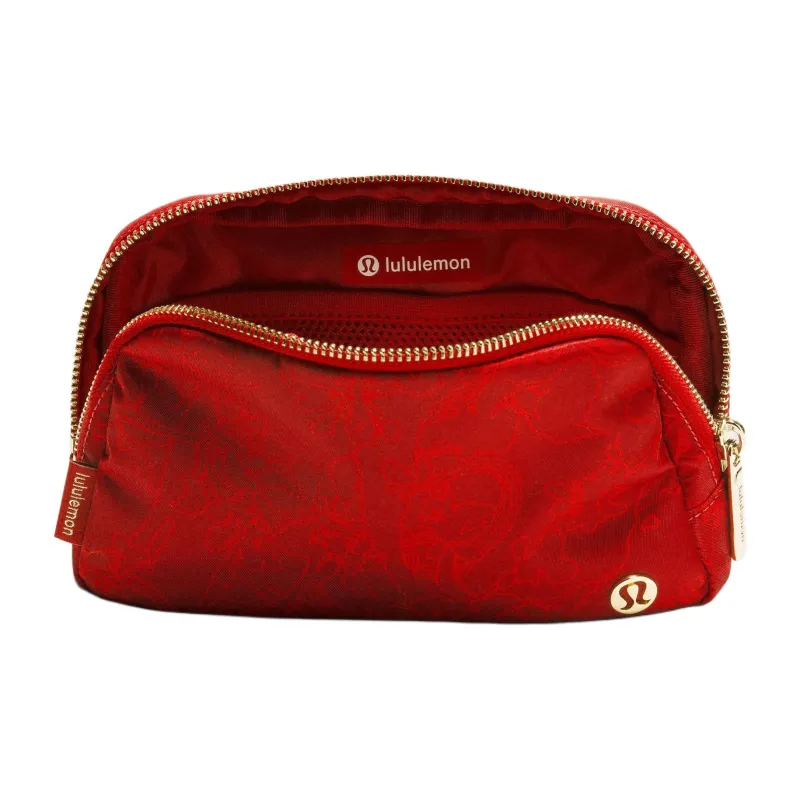 Lululemon Everywhere Polyester Fanny Pack Unisex Deep Red-3