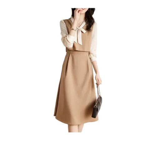 Mo Han Yi Mei Long Sleeved Dresses Women's Light Khaki