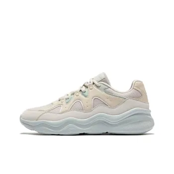 Erke Slip Resistant Breathable Coverage Low Top Casual Shoes Women's Greige