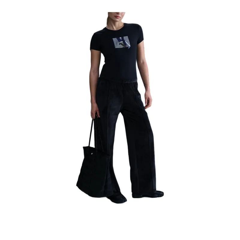 Nike Sportswear Chill Knit Women's Slim Cropped T Shirt-1