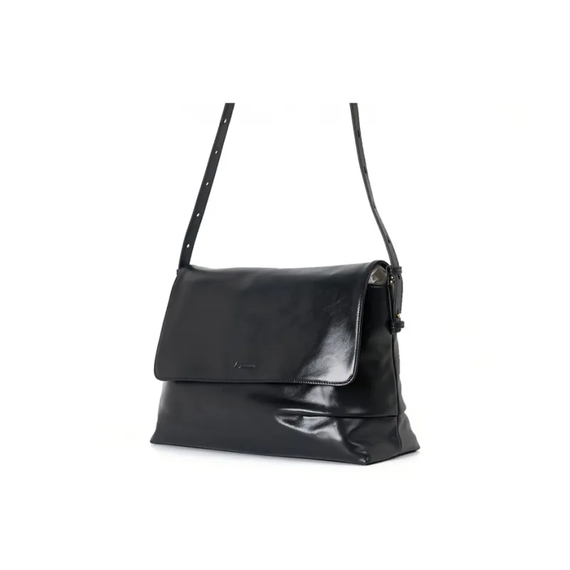 AQUASCUTUM Cow Leather Shoulder Bag Medium Size Women's Black-0