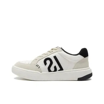 Le Saunda Lightweight Breathable Height Increasing Low Top Skateboard Shoes Women's White