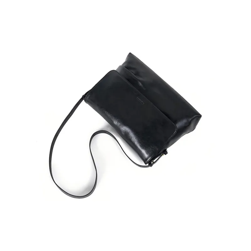 AQUASCUTUM Cow Leather Shoulder Bag Medium Size Women's Black-2