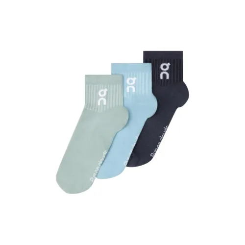 On Logo Mid Sock 3P Mid Calf Socks Unisex 3 Pack