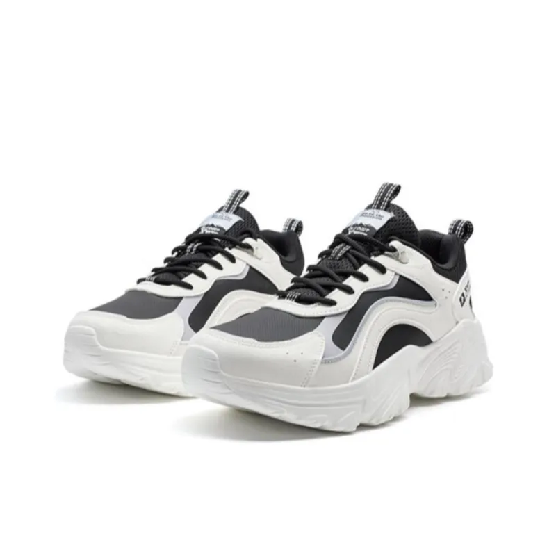 XTEP Slip Resistant Cushioning Wear Resistant Low Top Outdoor Shoes Women's White Black-2