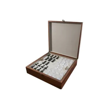 FINDING UNICORN FARMER BOB Chess Board Games