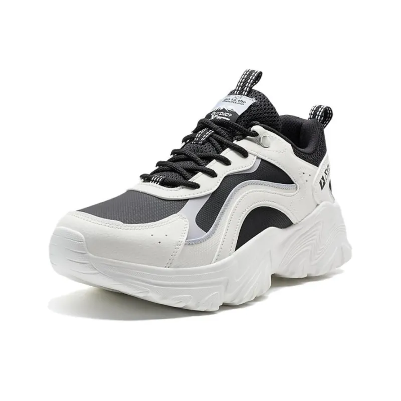 XTEP Slip Resistant Cushioning Wear Resistant Low Top Outdoor Shoes Women's White Black-1