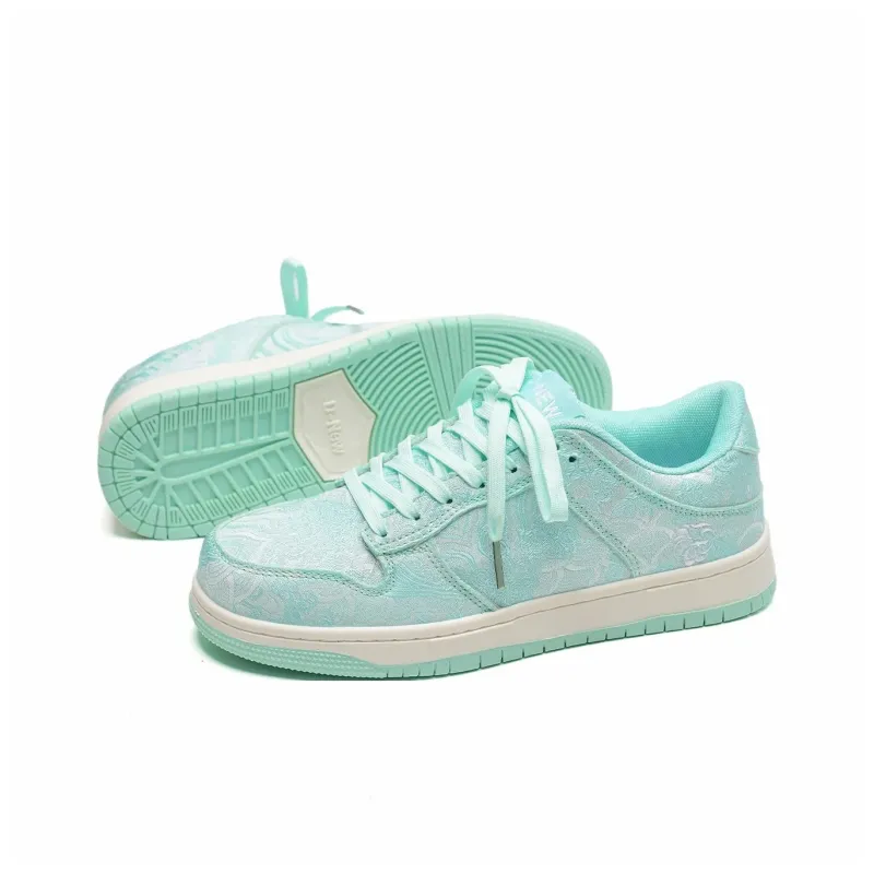 Teddy Bear Collection Coverage Slip Resistant And Abrasion Resistant Low Top Skateboard Shoes Unisex-23