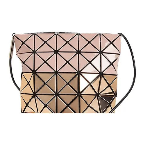ISSEY MIYAKE Shoulder Bags-3