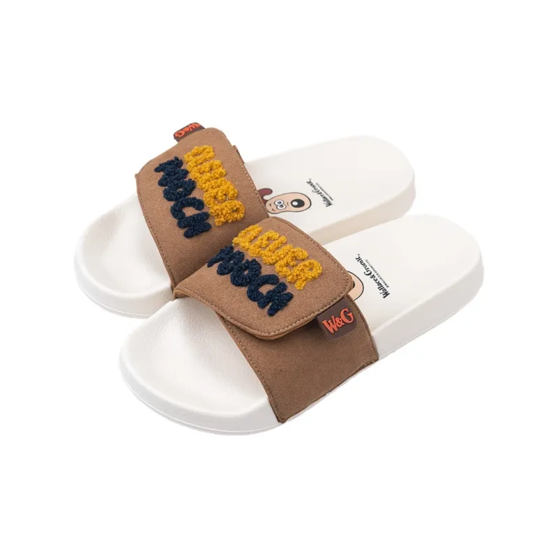 SHIGUDE x Super Invincible Dog Slippers Unisex Black-6
