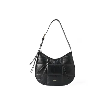 AQUASCUTUM Cow Leather Crossbody Bag, Shoulder Bag Medium Size Women's Black