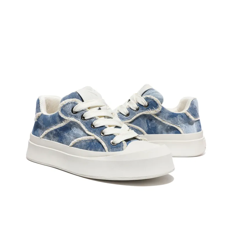 MOREMORENOISE Height Increasing Slip-Resistant Low-Top Skateboard Shoes Unisex White Sky Blue-1