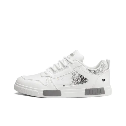 NANJIREN Wear resistant Lightweight Breathable And Non slip. Low Top Skateboard Shoes Men's