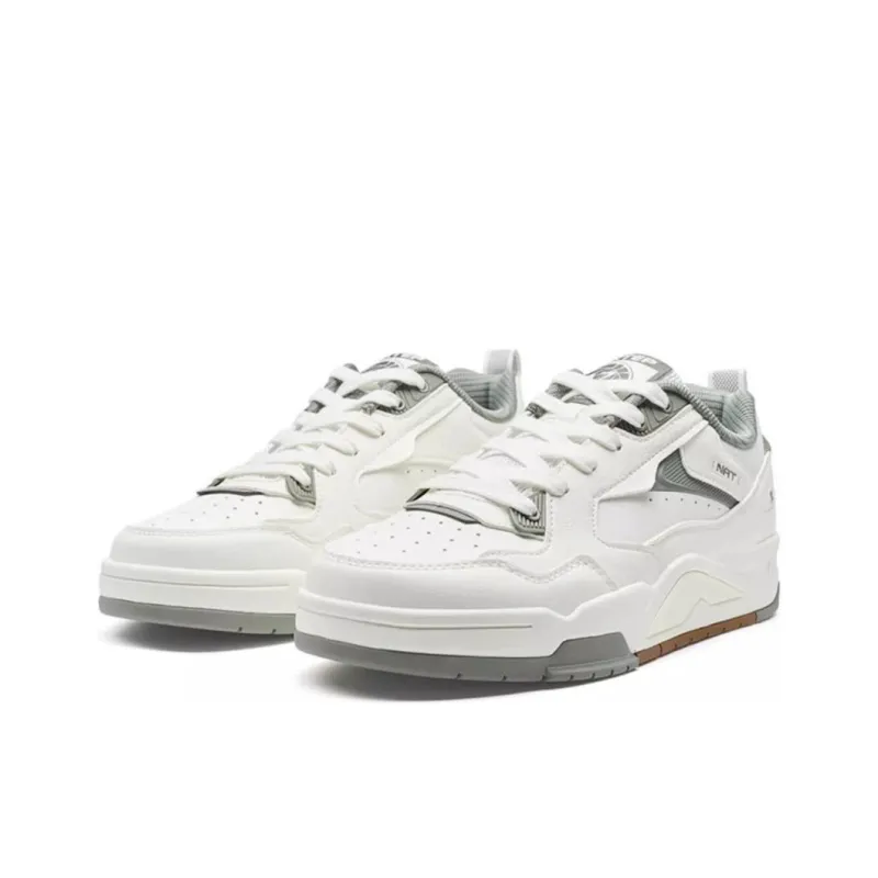 XTEP New Light Coverage Anti Slip And Wear Resistant Low Top Skateboard Shoes Women's White Green-1
