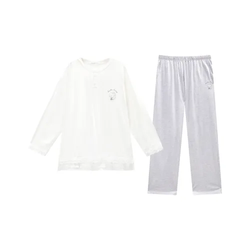 GUKOO x Hello Kitty Sanrio Series Pajama Set Women's Ecru