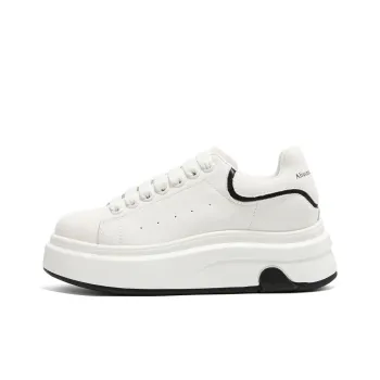 Bull Charm Low Top Skateboard Shoes Women's