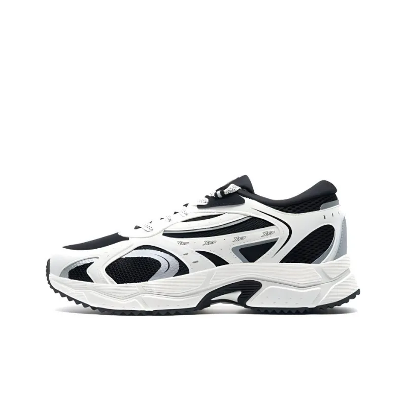 XTEP Breathable Lightweight Wear-Resistant Slip-Resistant Low-Top Running Shoes Men's Black Sail White-0
