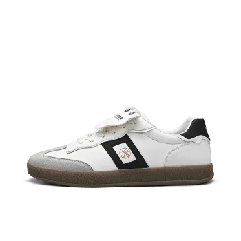 China Aerospace Low Top Skateboard Shoes Men's Box