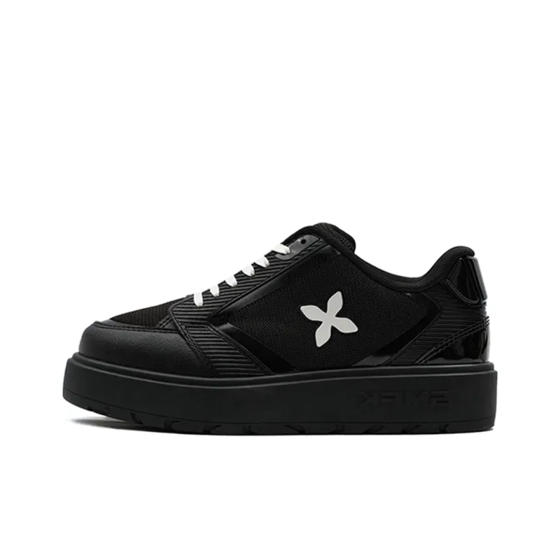 SMFK Wear-Resistant Low-Top Skateboard Shoes Women's Black-0