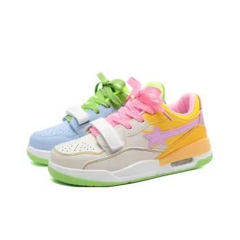 OAOQ Cushioned Wear Resistant Lightweight Low Top Skateboard Shoes Unisex Pink Green Mismatched