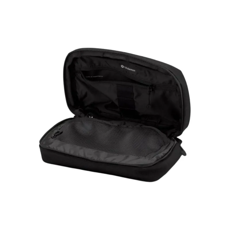 Lululemon Recycled Polyester Toiletry Bag, Storage Bag Unisex Black-1