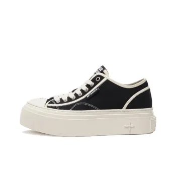 SMFK Low Top Skateboard Shoes Women's Black White