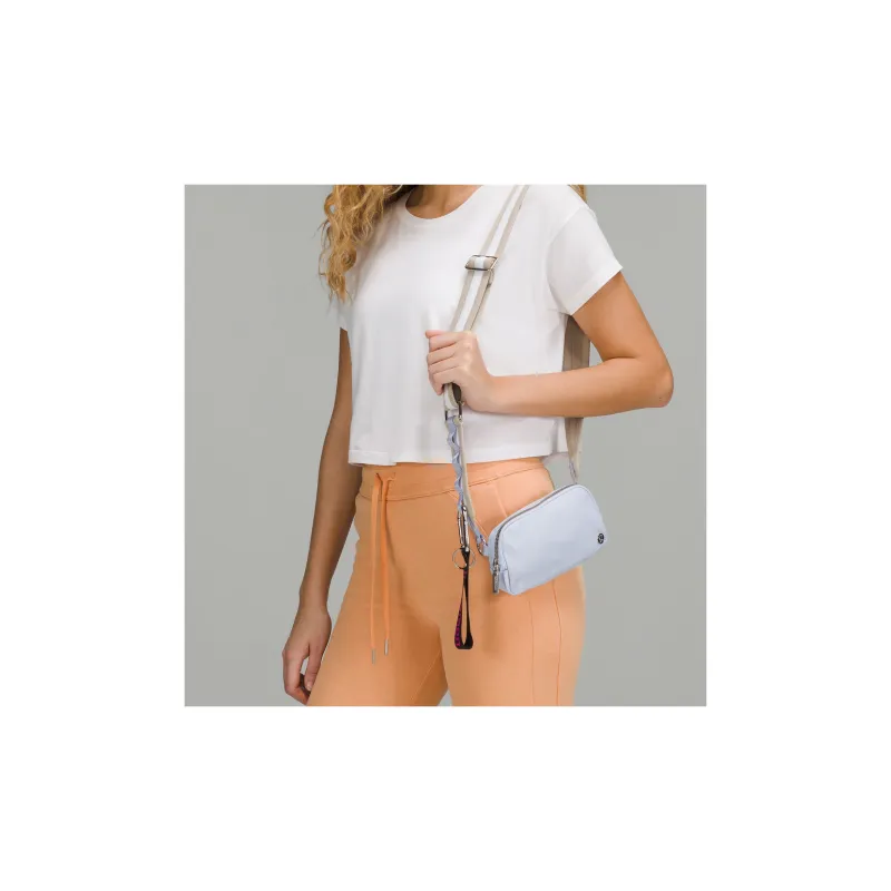 Lululemon Everywhere Nylon Shoulder Bag Crossbody Bag Regular Women's Blue Linen Fabric With Embroidered Linen-3