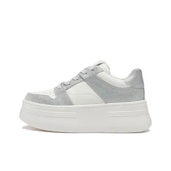 Le Saunda Height Increasing Low Top Skateboard Shoes Women's