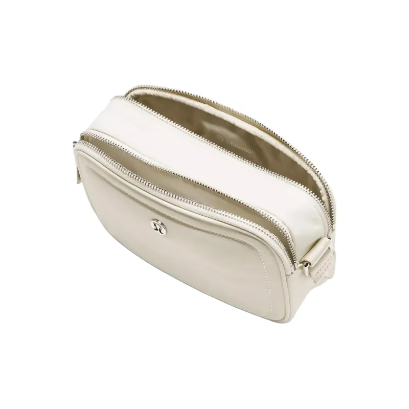 Lululemon Recycled Nylon Camera Bag, Shoulder Bag, Crossbody Bag Regular Unisex Albumin Opal-2