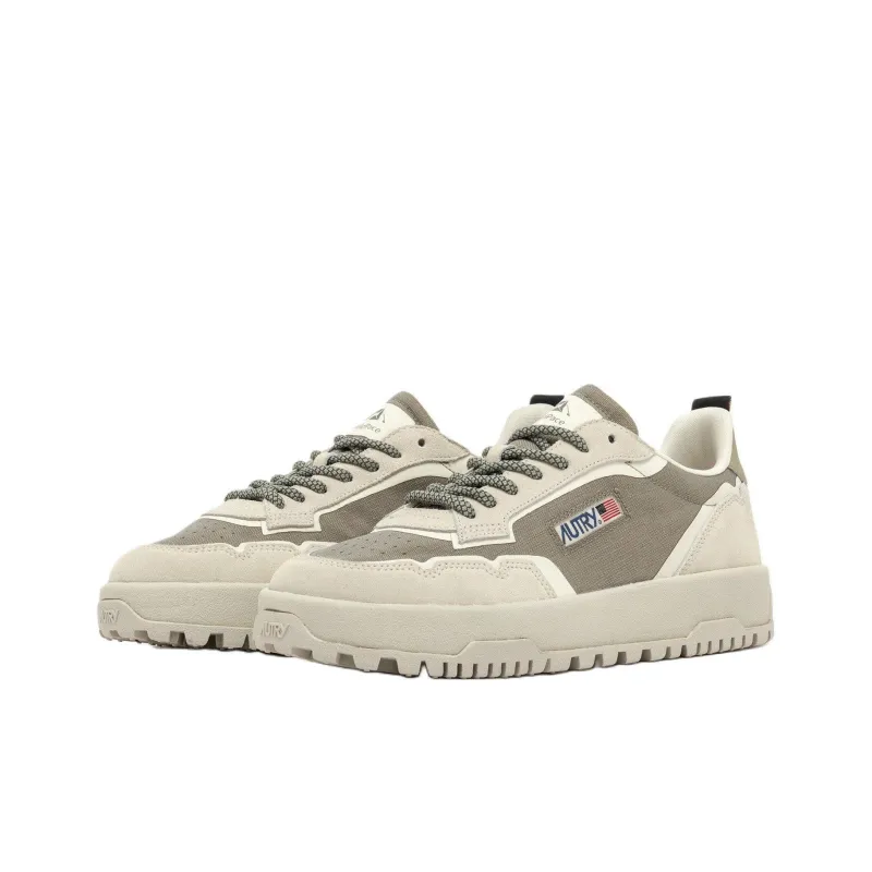 AUTRY Wildpace Low Top Skateboard Shoes Women's Beige Gray-2