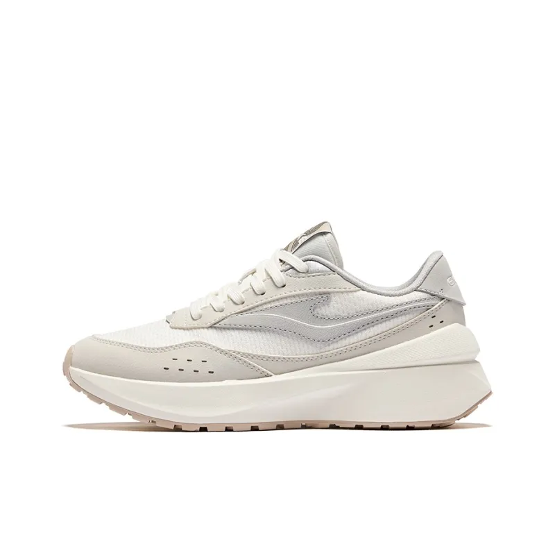 Erke Cushioned Wear Resistant Lightweight Low Top Casual Shoes Women's Microcrystal White Wild Gray-0