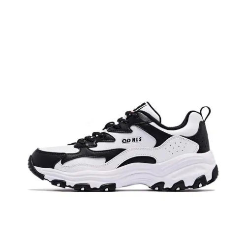 QIAODAN Slip Resistant Height Increasing Low Top Chunky Sneakers Women's Black White