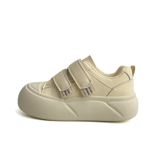 N6N8 Slip Resistant Lightweight Breathable Low Top Skateboard Shoes Women's