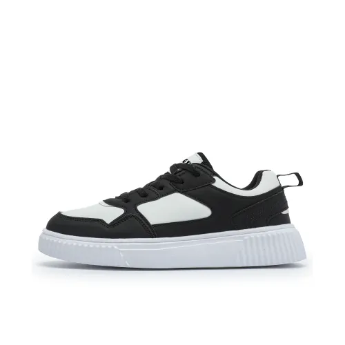 Singing Cushioning Lightweight Support Low Top Skateboard Shoes Unisex Black White