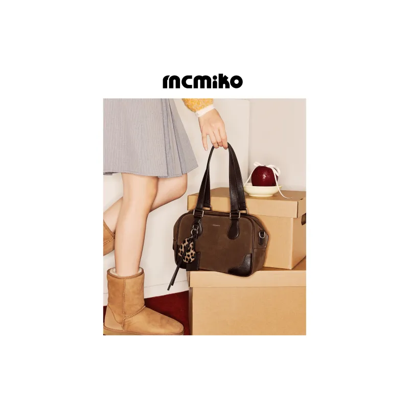 MCMIKO Cow Leather Shoulder Bag Regular Women's Cashmere Brown-4