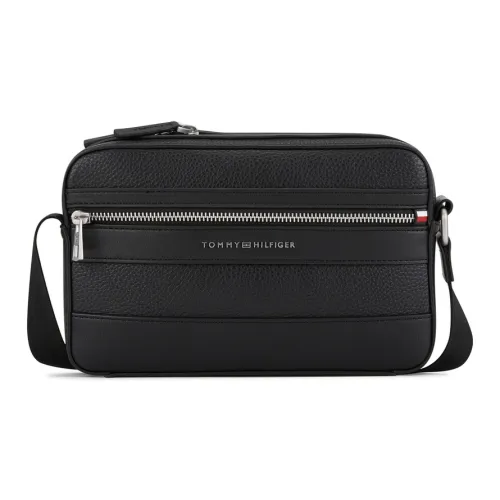 Tommy Hilfiger Central Reporter Messenger Bag