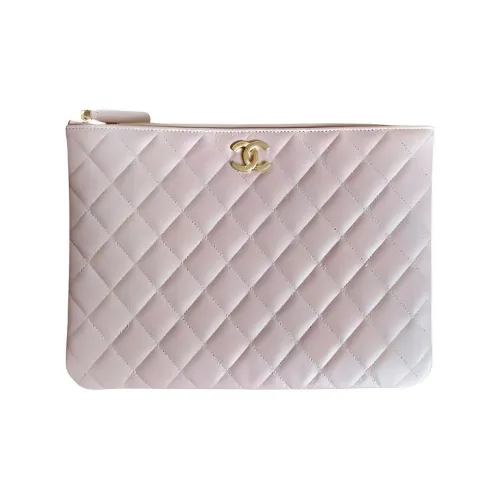 CHANEL Clutches