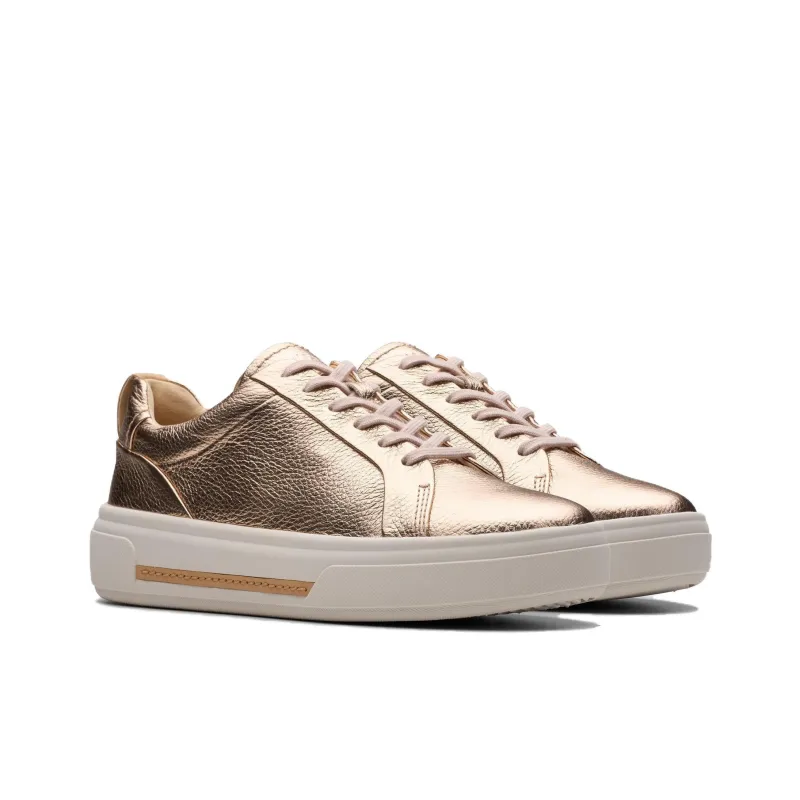 Clarks Hollyhock Walk Slip-Resistant Low-Top Skateboard Shoes Women's Gold-1