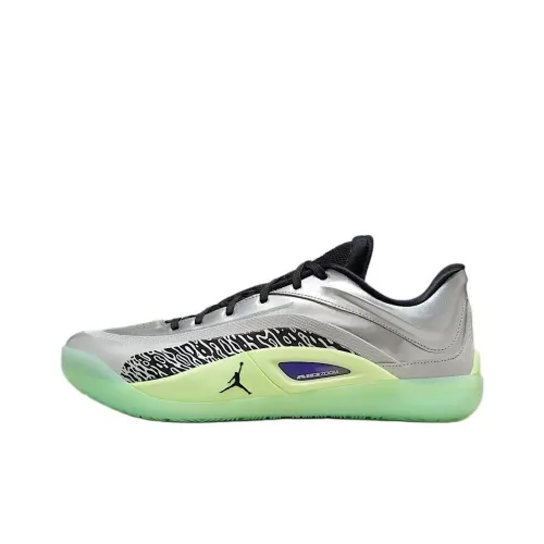 Nike Anti Slip Wear Resistant Low Top Basketball Shoes Men's Silver Green