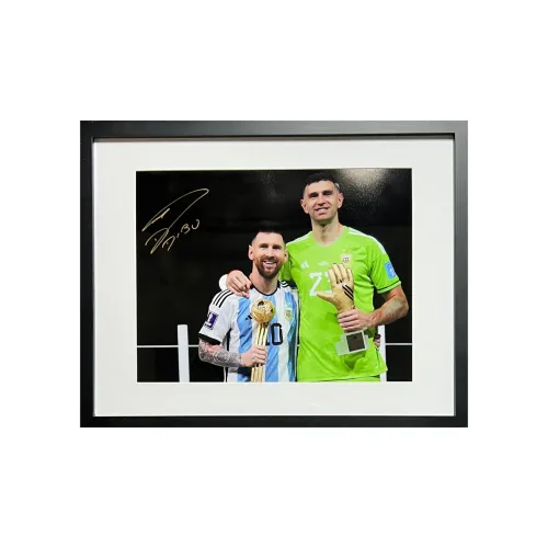ICONS.com Martinez Emiliano Martinez Photo Includes Certification Certificate Outer Frame Size: 38.6x48.6cm