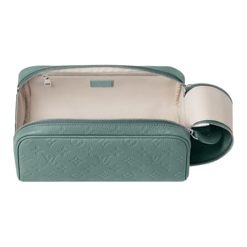 LOUIS VUITTON Dopp Kit-3