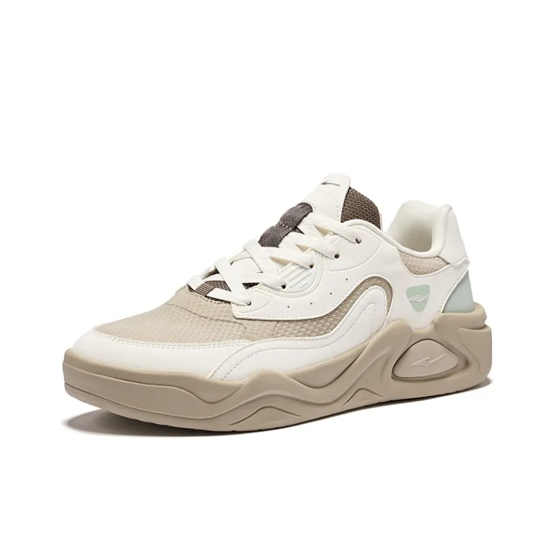 Erke The Clouds Come Wear Resistant Slip Resistant Low Top Skateboard Shoes Men's Light Linen Microcrystal White-2