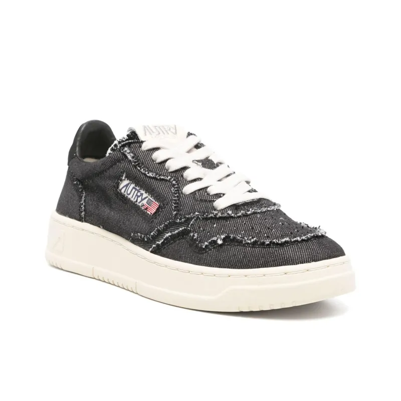 AUTRY Medalist Low Top Skateboard Shoes Women's Black-1